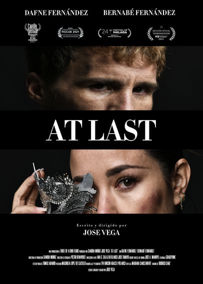 Affiche du film AT LAST